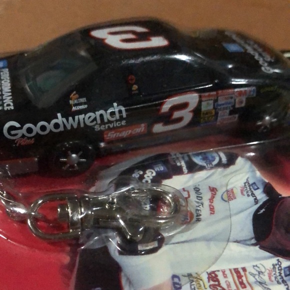 Dale Earnhardt Keychain flashlight - Picture 6 of 6
